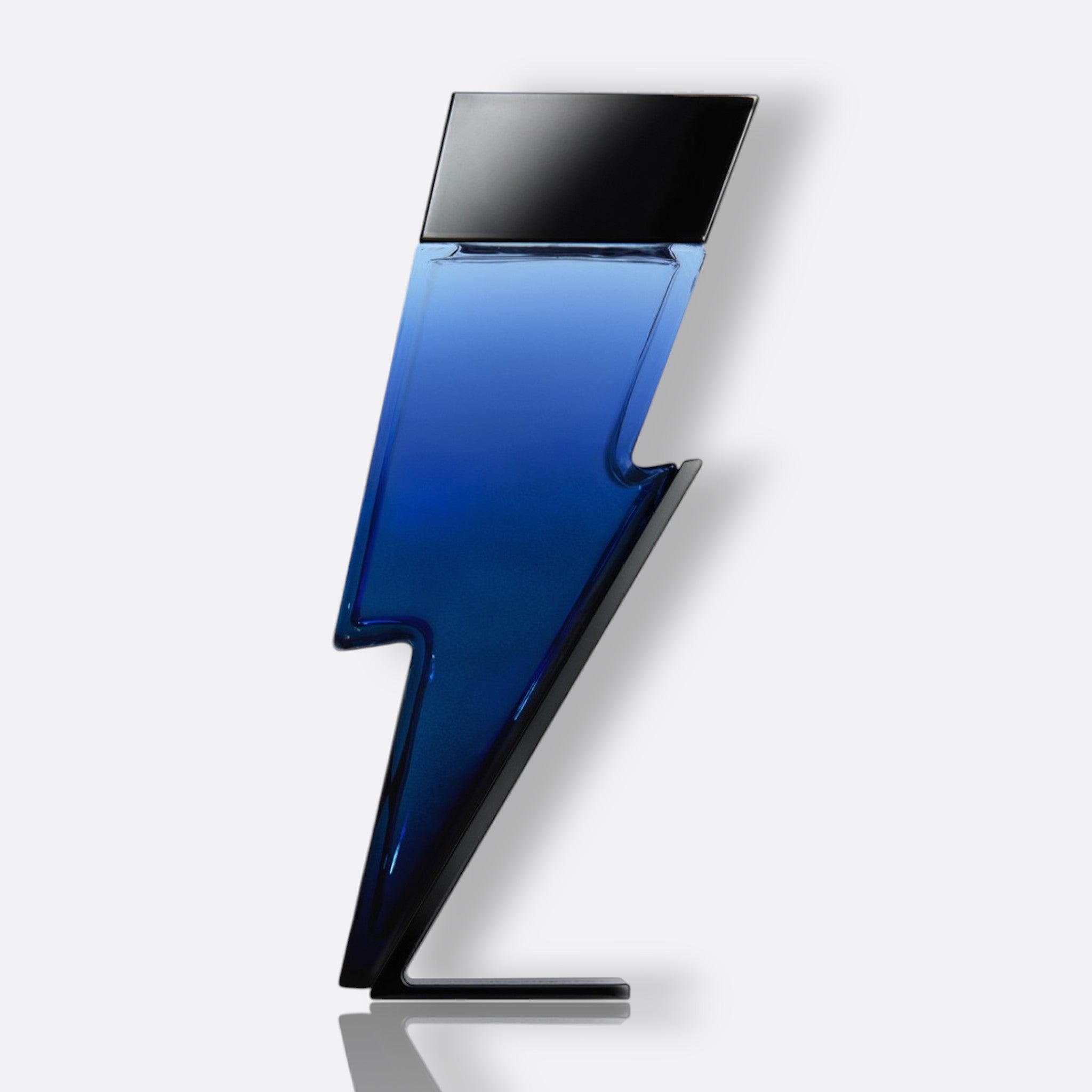 Bad Boy Cobalt Eau de Parfum Électrique bottle – bold men’s fragrance with fresh, spicy, and earthy notes