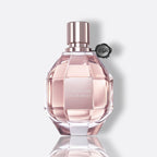 Flowerbomb Eau de Parfum – jasmine rose freesia orchid patchouli sweet floral feminine fragrance bottle
