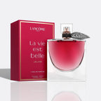 Bottle of La Vie Est Belle L’Elixir by Lancôme – floral-oriental women’s perfume with tangerine and rose notes

